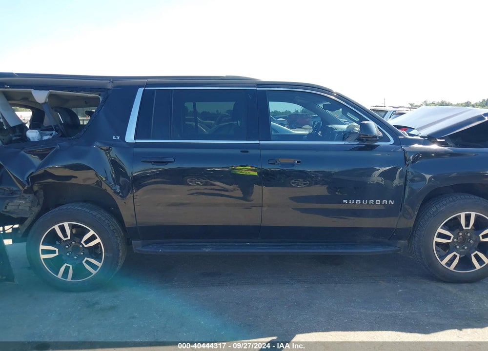 2019 CHEVROLET SUBURBAN LT VIN: 1GNSKHKC1KR335735
