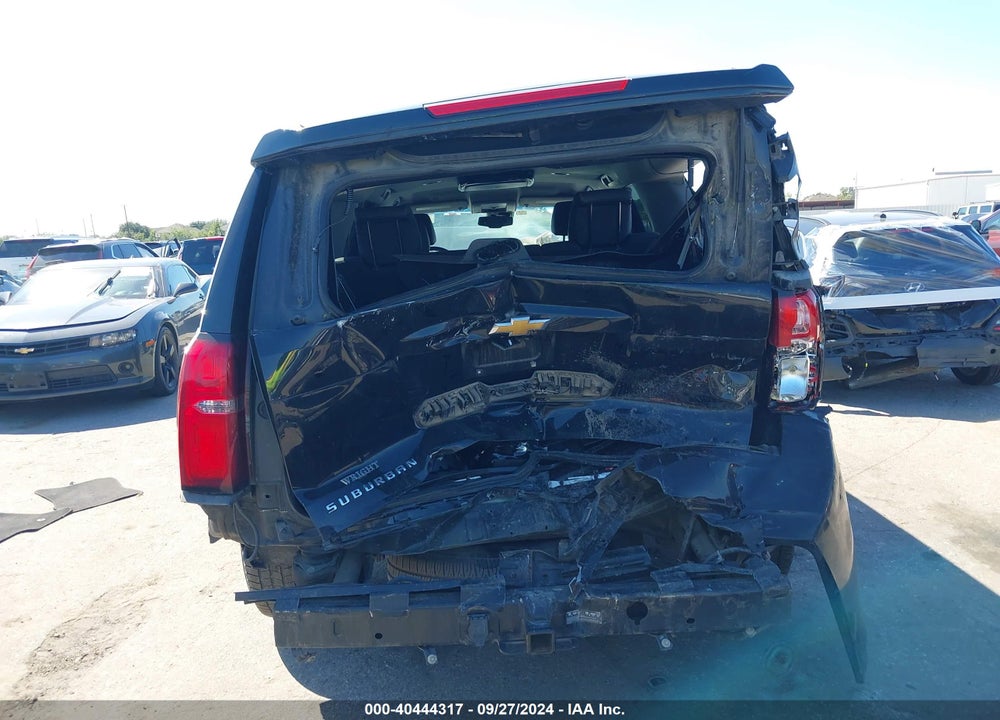 2019 CHEVROLET SUBURBAN LT VIN: 1GNSKHKC1KR335735