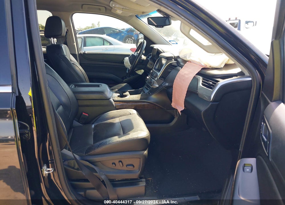 2019 CHEVROLET SUBURBAN LT VIN: 1GNSKHKC1KR335735