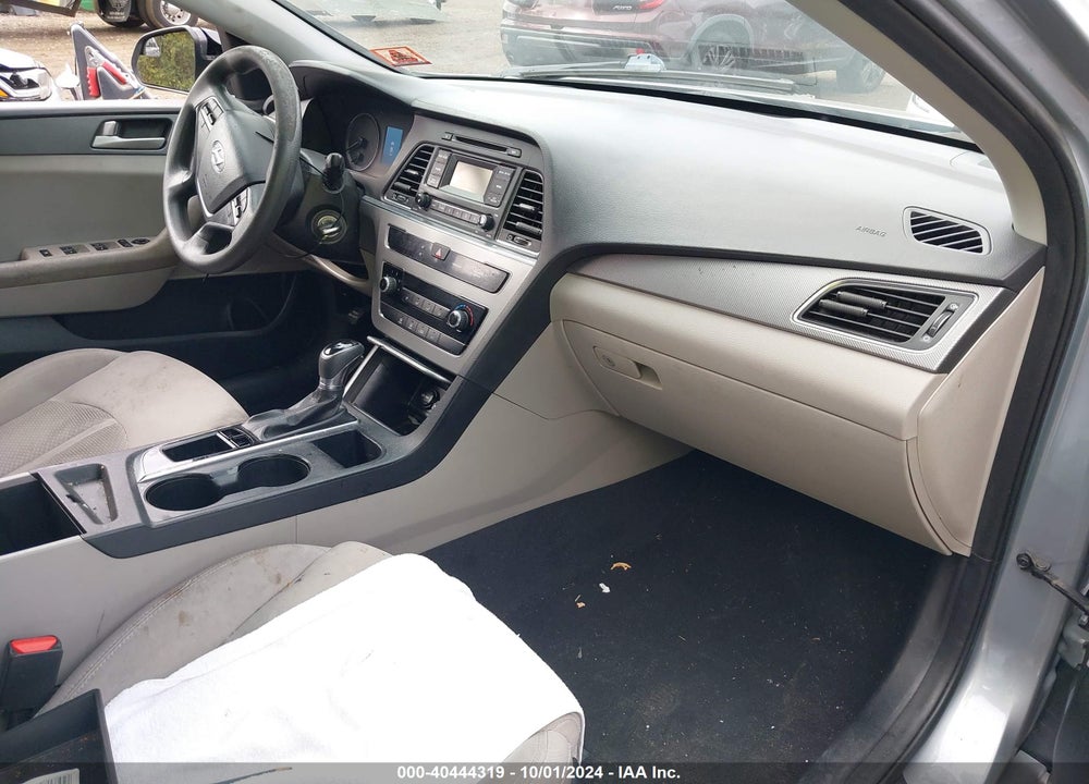 2017 HYUNDAI SONATA VIN: 5NPE24AF7HH564561