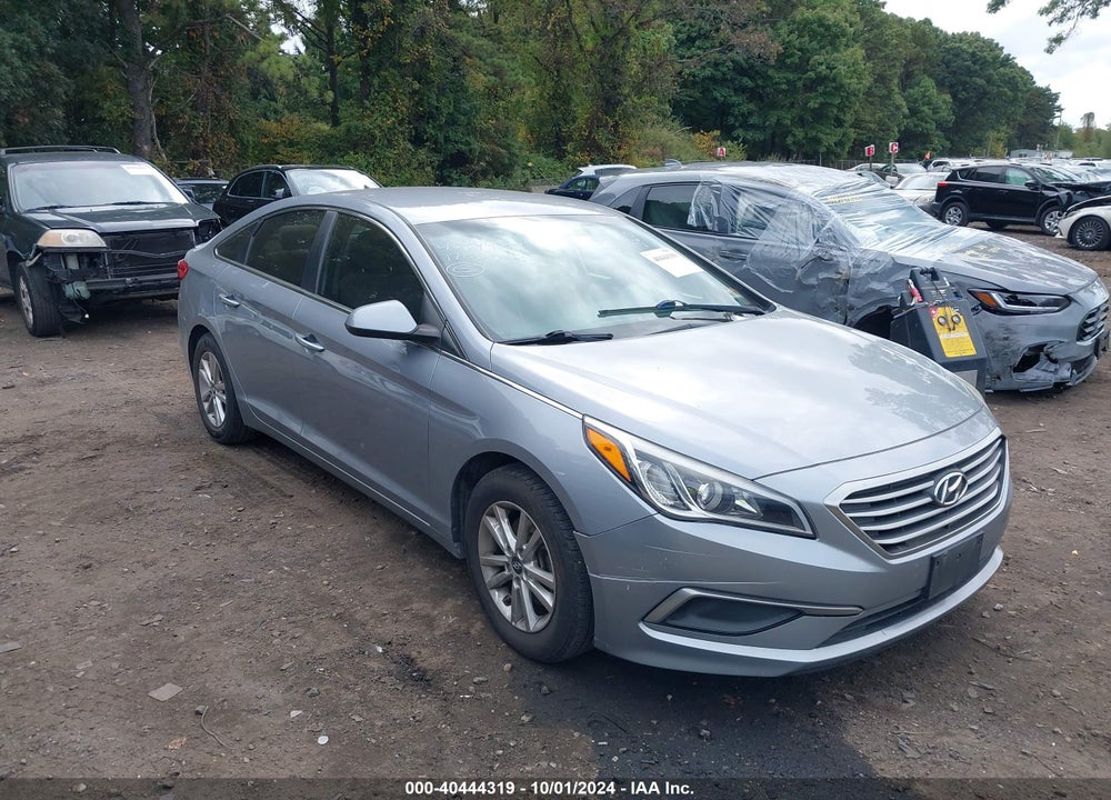 2017 HYUNDAI SONATA VIN: 5NPE24AF7HH564561
