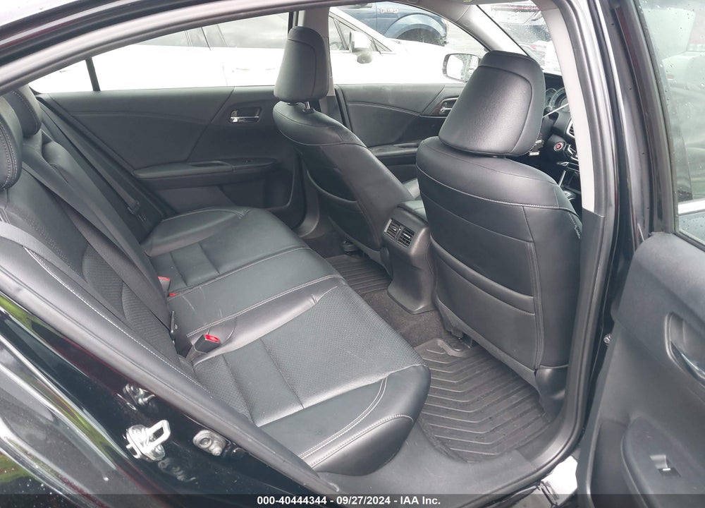 2017 HONDA ACCORD EX-L V6 VIN: 1HGCR3F82HA018363
