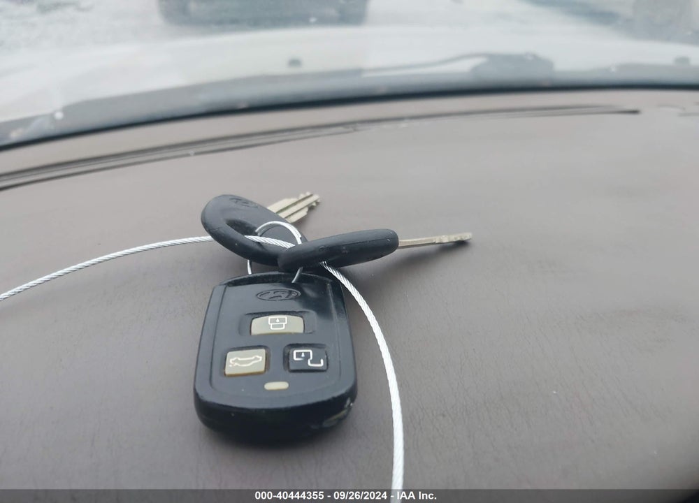 2004 HYUNDAI SONATA VIN: KMHWF25SX4A061866