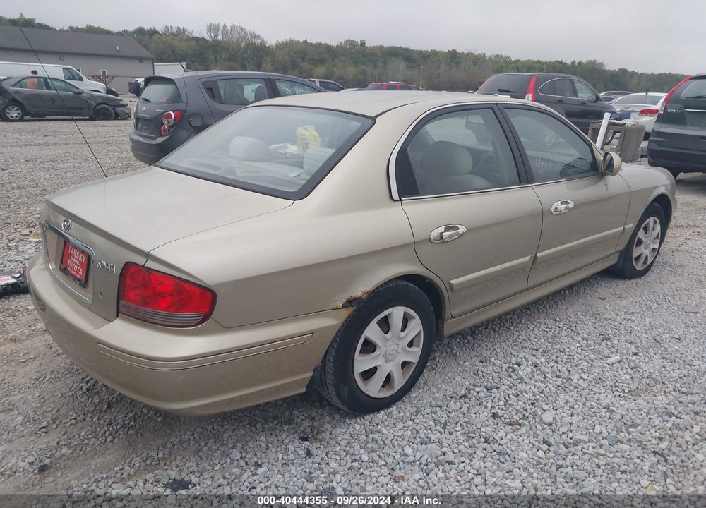 2004 HYUNDAI SONATA VIN: KMHWF25SX4A061866