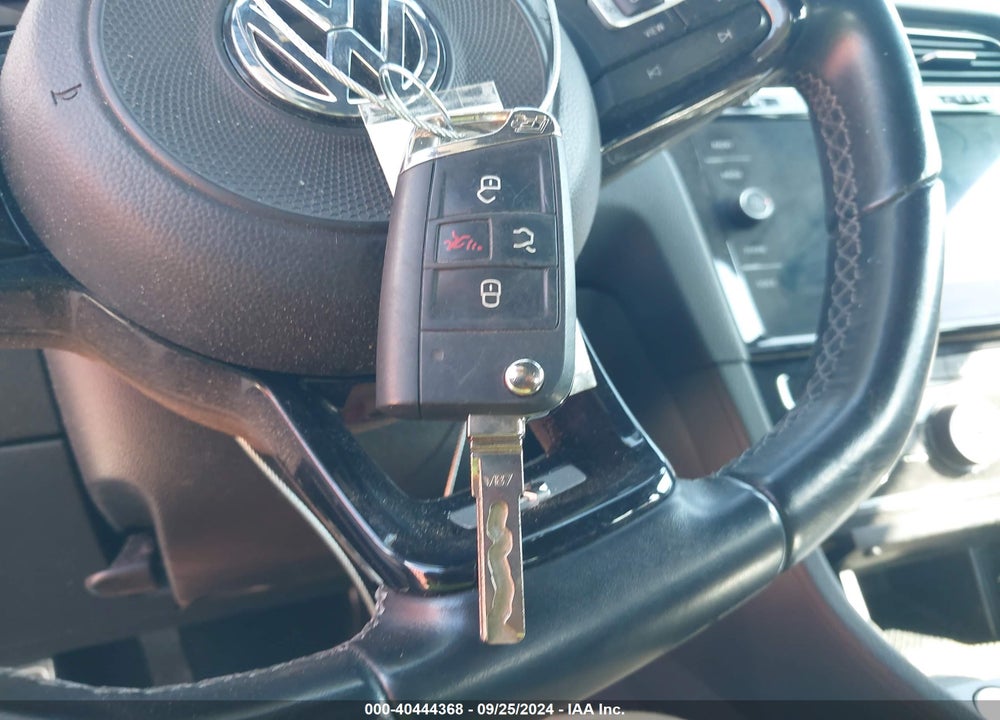 2019 VOLKSWAGEN GOLF R VIN: WVWWA7AU6KW170073