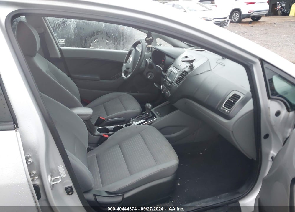 2017 KIA FORTE LX VIN: 3KPFL4A72HE032973