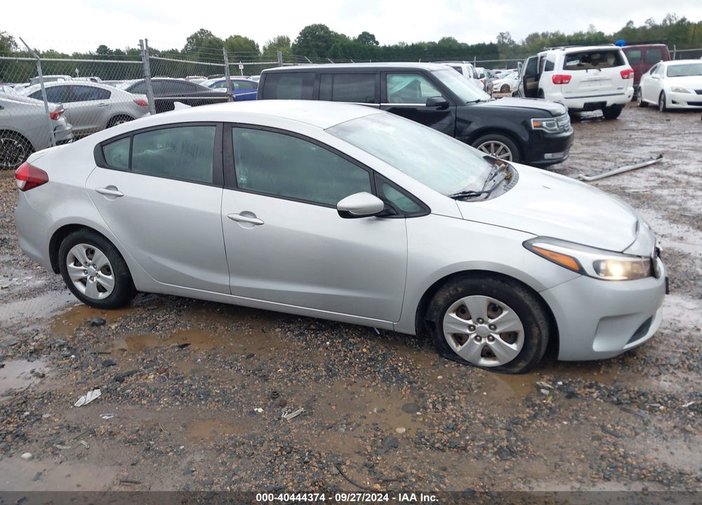 2017 KIA FORTE LX VIN: 3KPFL4A72HE032973