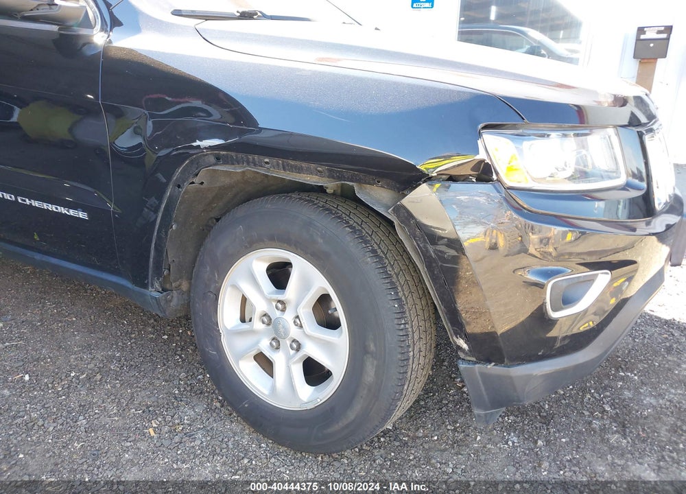 2015 JEEP GRAND CHEROKEE LAREDO VIN: 1C4RJFAG7FC853358