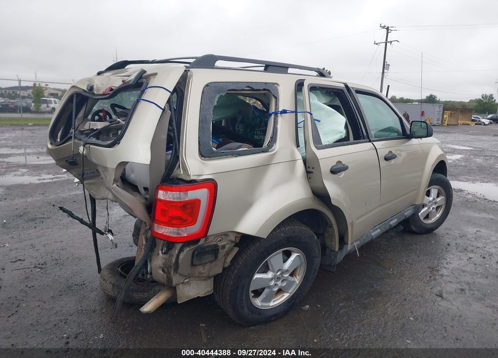 2010 FORD ESCAPE XLS VIN: 1FMCU0C78AKC67107