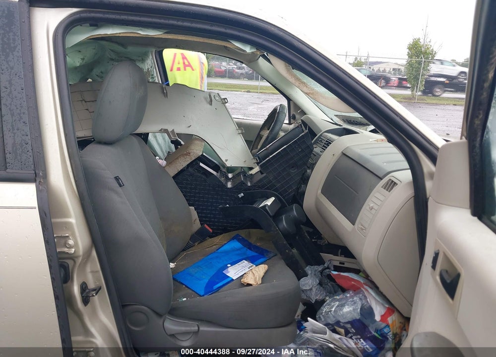 2010 FORD ESCAPE XLS VIN: 1FMCU0C78AKC67107
