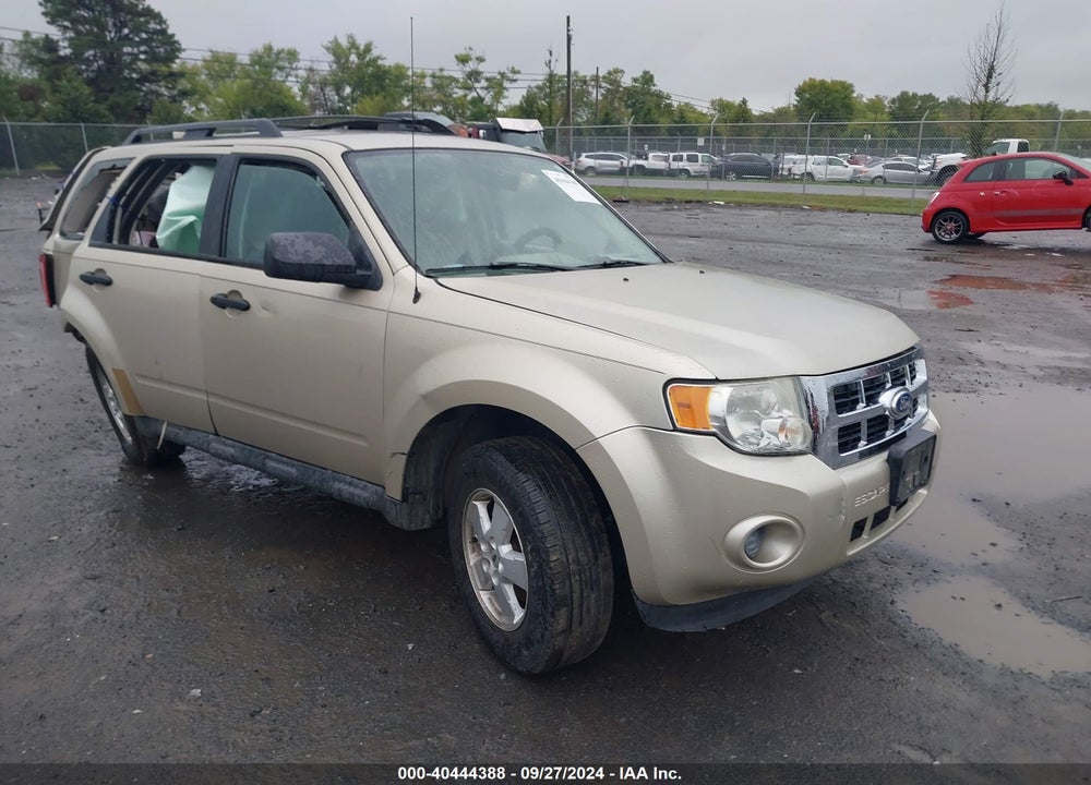 2010 FORD ESCAPE XLS VIN: 1FMCU0C78AKC67107