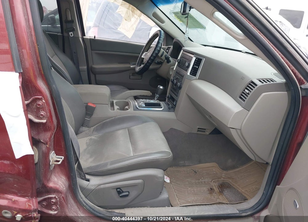 2008 JEEP GRAND CHEROKEE LAREDO VIN: 1J8HR48N18C220590