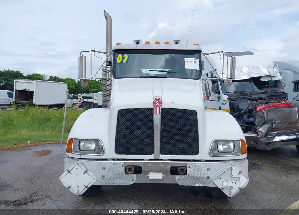 2007 KENWORTH CONSTRUCTION T300 VIN: 2NKMLD9XX7M167283