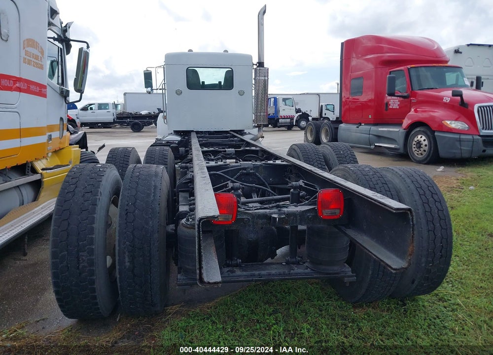 2007 KENWORTH CONSTRUCTION T300 VIN: 2NKMLD9XX7M167283