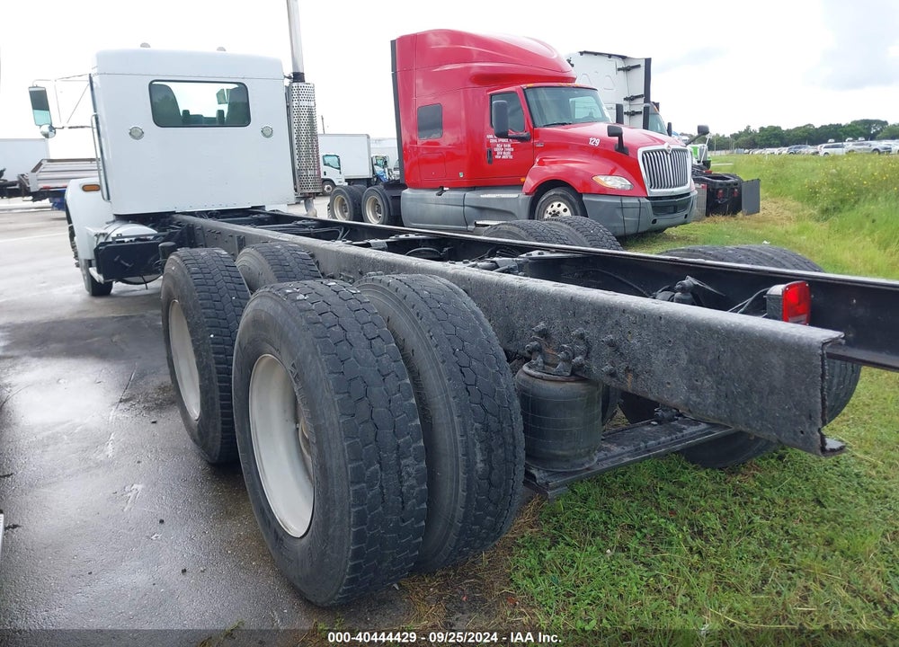 2007 KENWORTH CONSTRUCTION T300 VIN: 2NKMLD9XX7M167283
