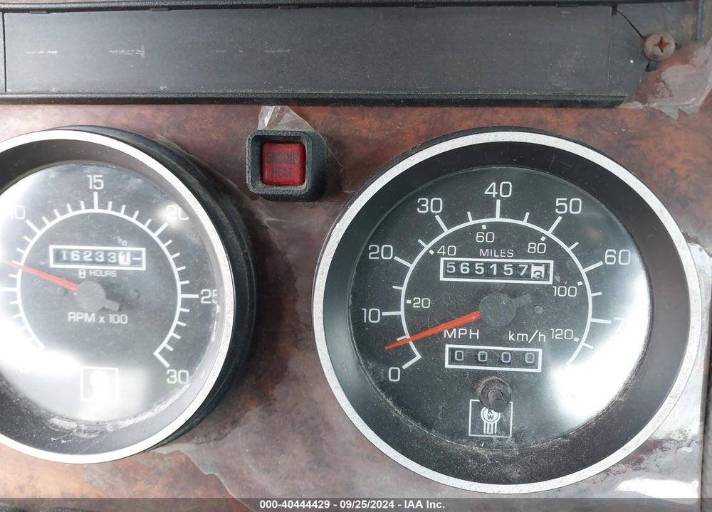 2007 KENWORTH CONSTRUCTION T300 VIN: 2NKMLD9XX7M167283