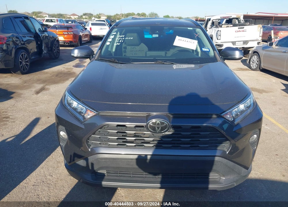 2021 TOYOTA RAV4 XLE VIN: 2T3P1RFV8MW143170