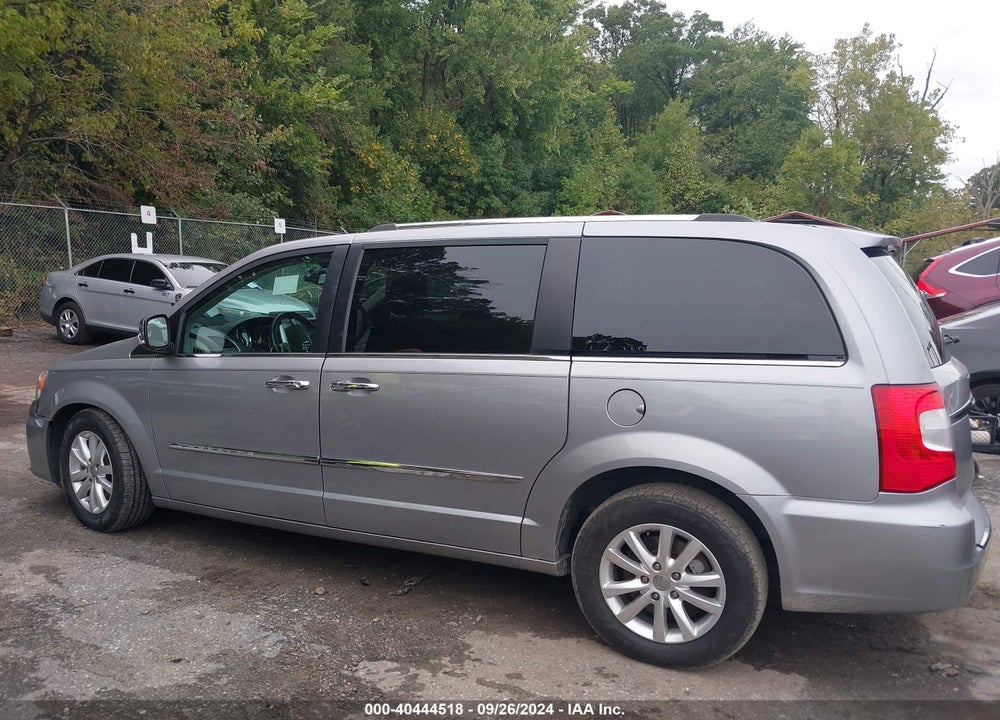 2015 CHRYSLER TOWN & COUNTRY LIMITED PLATINUM VIN: 2C4RC1GG0FR726849