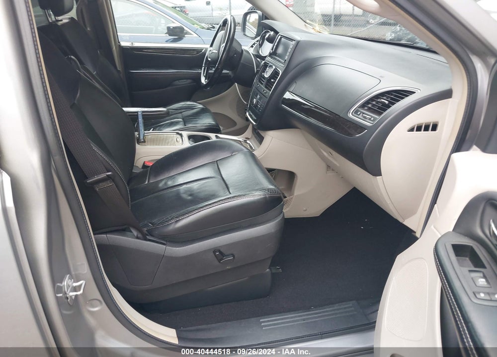 2015 CHRYSLER TOWN & COUNTRY LIMITED PLATINUM VIN: 2C4RC1GG0FR726849