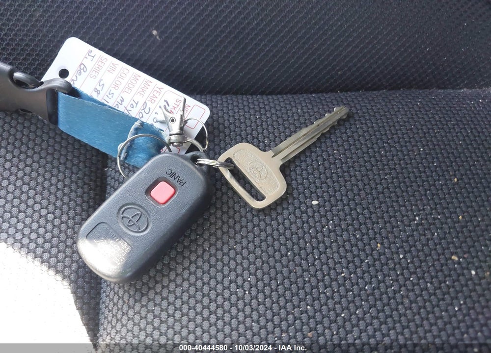 2003 TOYOTA MATRIX/XR VIN: 2T1KR32E93C095810