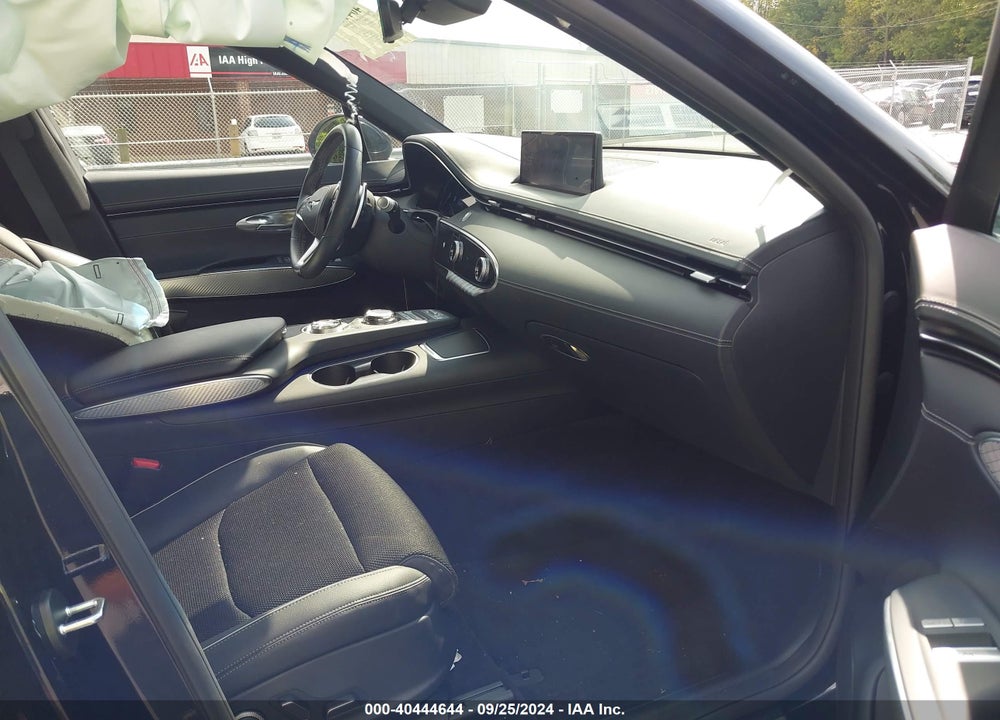 2024 GENESIS GV70 2.5T AWD VIN: 5NMMADTB8RH009383