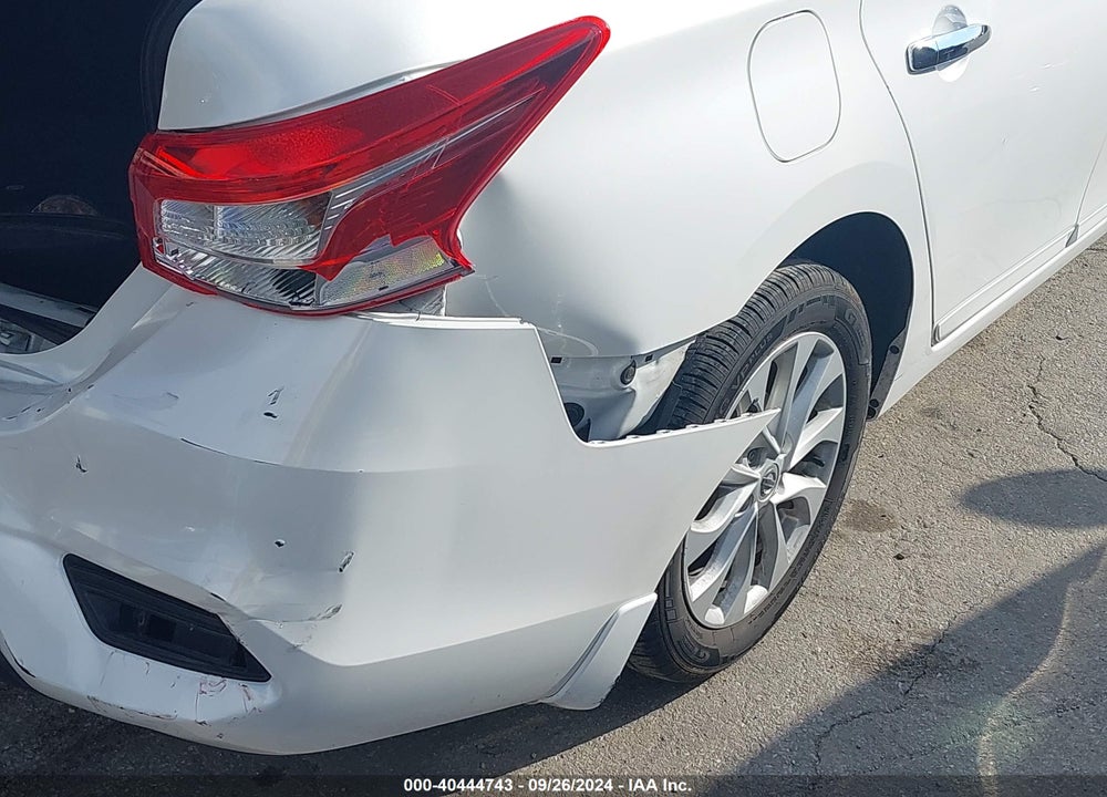 2018 NISSAN SENTRA SV VIN: 3N1AB7AP7JL632701