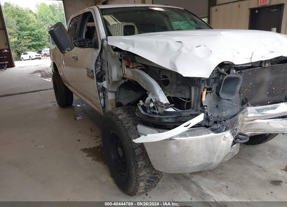 2014 RAM 2500 SLT VIN: 3C6UR5DL7EG225275
