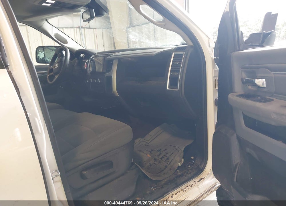 2014 RAM 2500 SLT VIN: 3C6UR5DL7EG225275