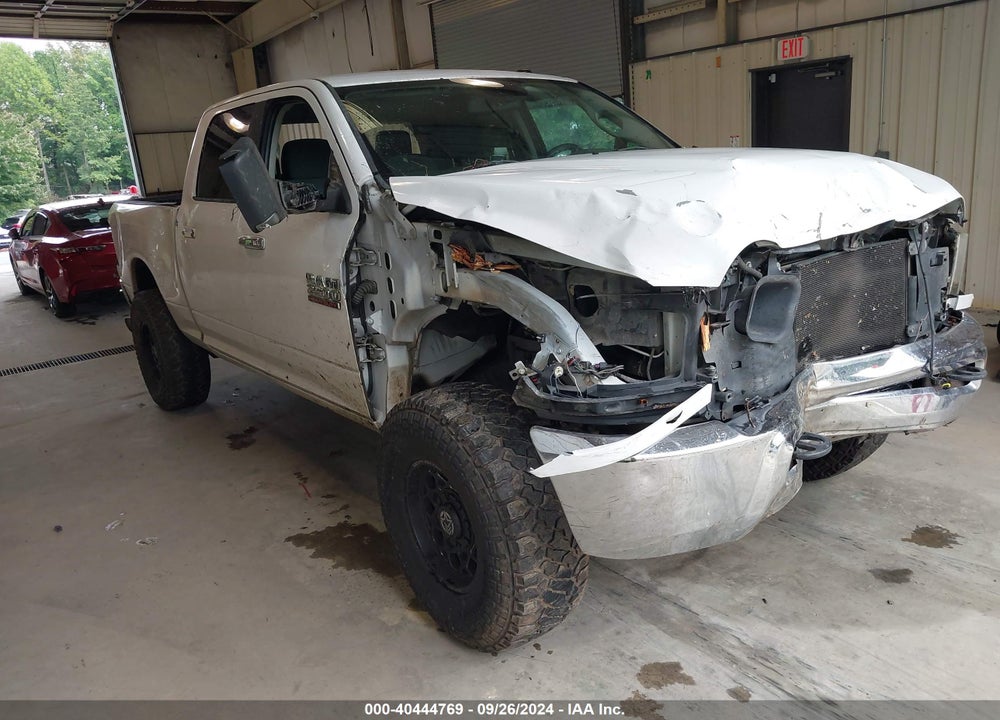2014 RAM 2500 SLT VIN: 3C6UR5DL7EG225275