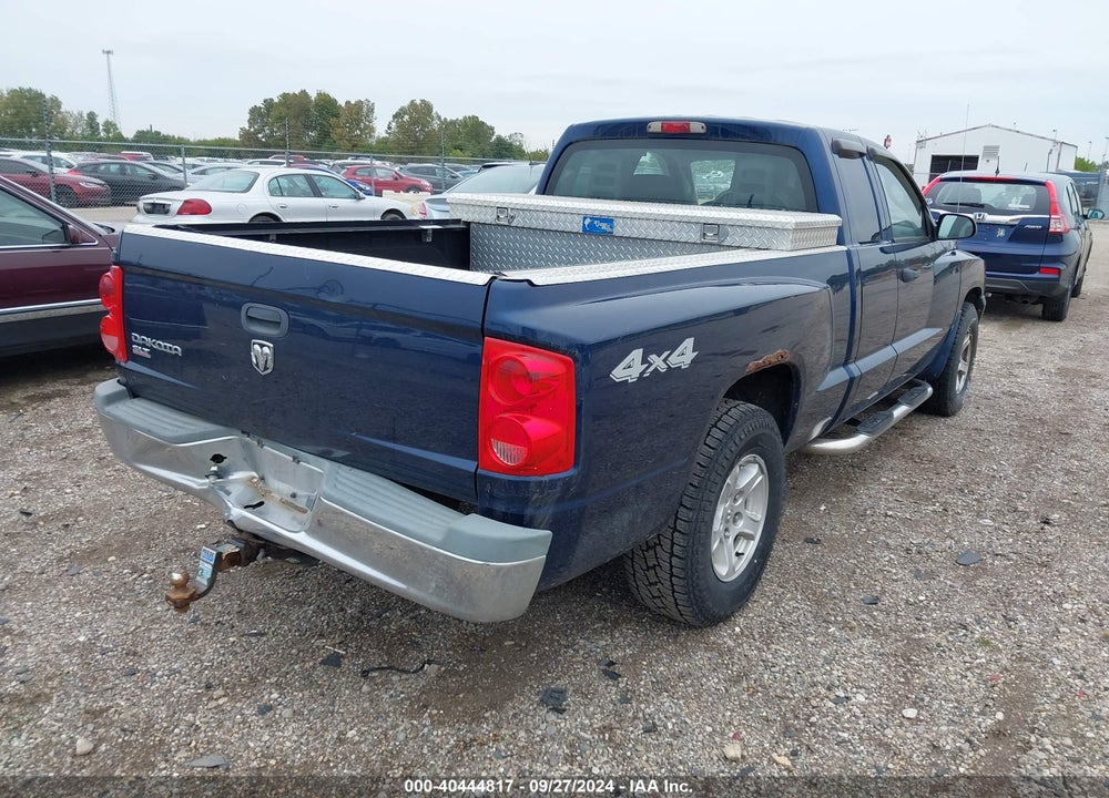 2005 DODGE DAKOTA SLT VIN: 1D7HW42K55S305857