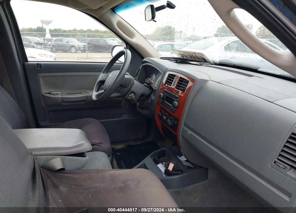2005 DODGE DAKOTA SLT VIN: 1D7HW42K55S305857