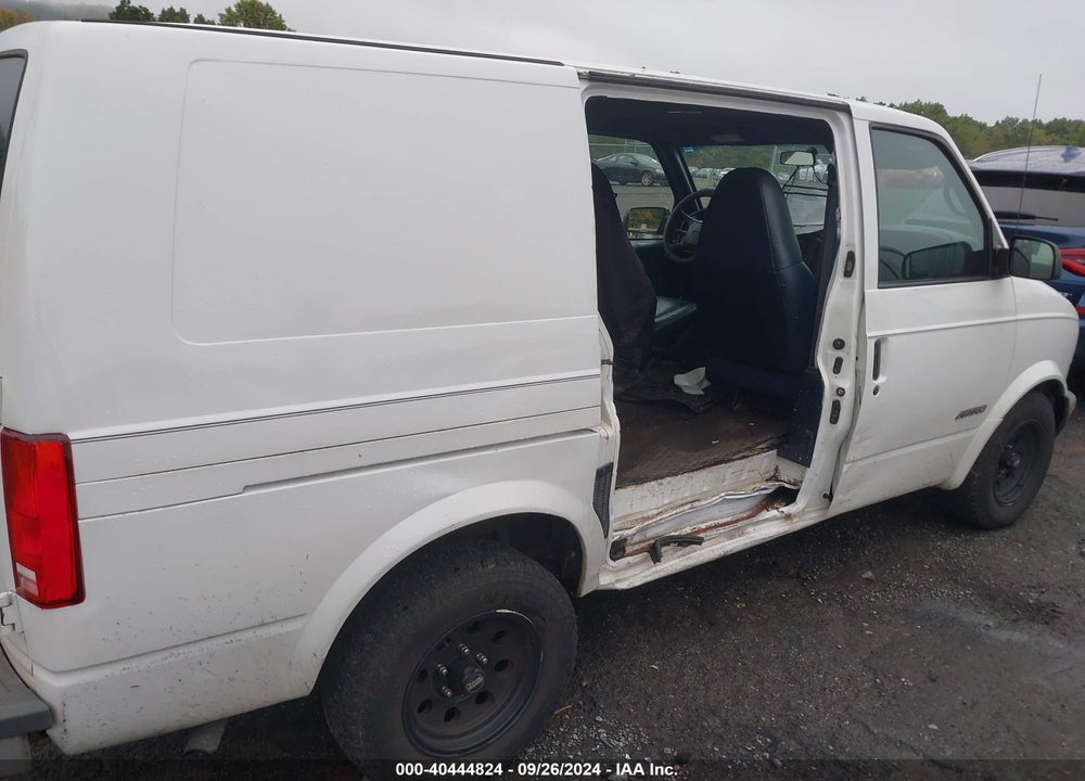 2002 CHEVROLET ASTRO VIN: 1GCDM19X82B119384