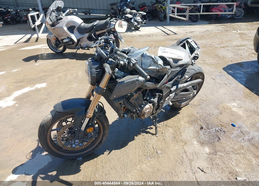 2023 HONDA CB650 RA VIN: MLHRH0253P5400542