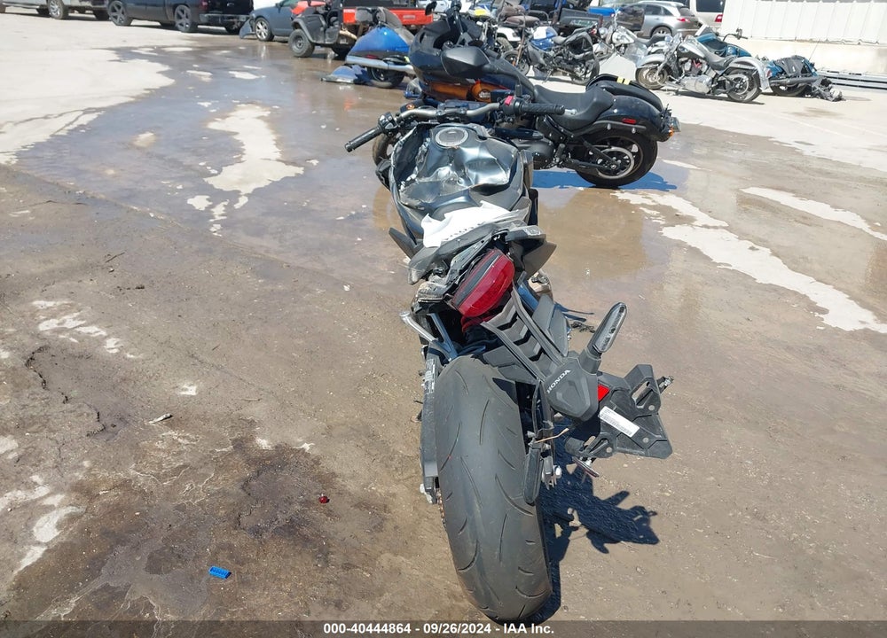 2023 HONDA CB650 RA VIN: MLHRH0253P5400542