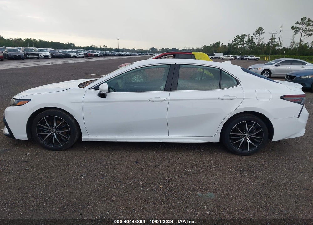 2024 TOYOTA CAMRY SE VIN: 4T1G11AK8RU890766