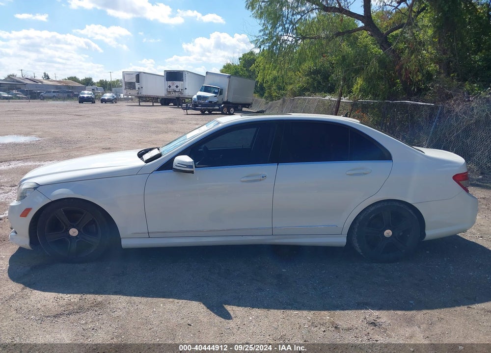 2011 MERCEDES-BENZ C 300 LUXURY 4MATIC/SPORT 4MATIC VIN: WDDGF8BB4BR183563