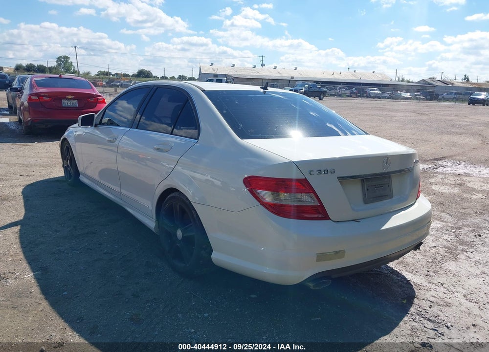 2011 MERCEDES-BENZ C 300 LUXURY 4MATIC/SPORT 4MATIC VIN: WDDGF8BB4BR183563