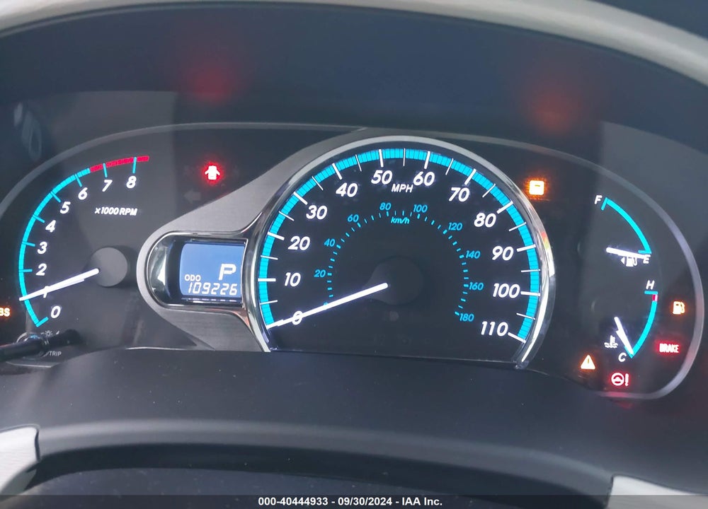 2014 TOYOTA SIENNA XLE V6 8 PASSENGER VIN: 5TDYK3DC6ES507797