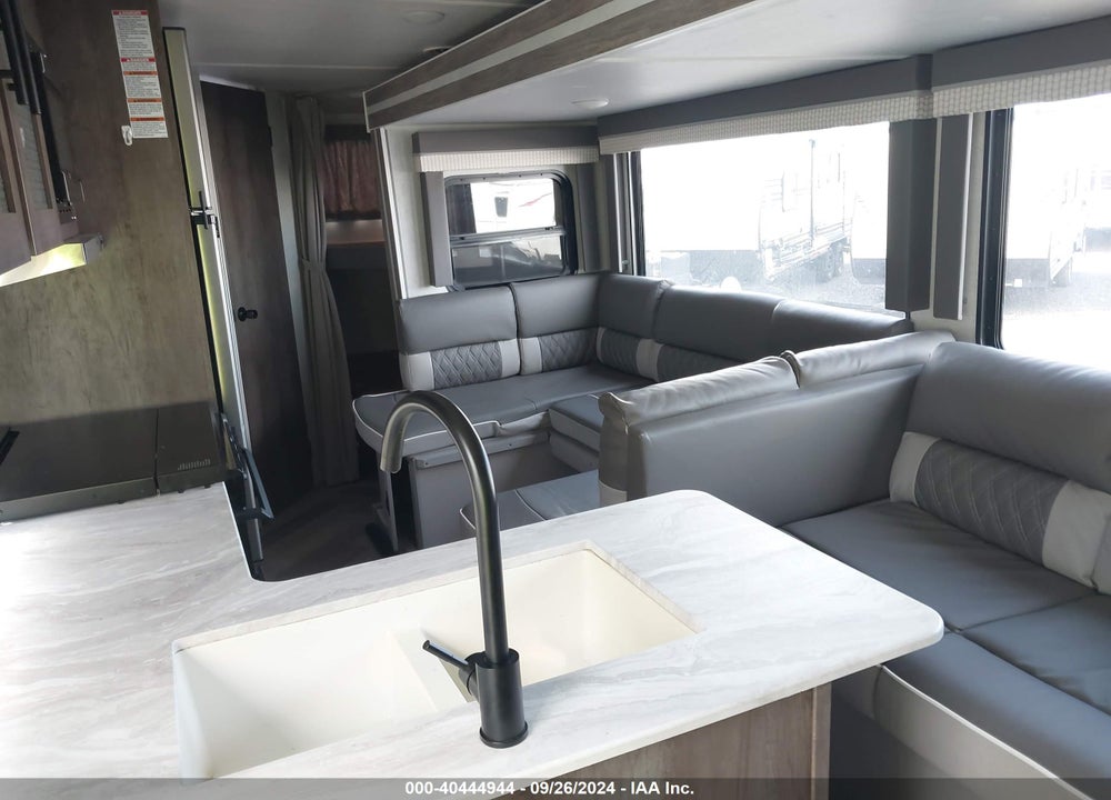 2021 FOREST RIVER OTHER VIN: 4X4TSMB26M7424187