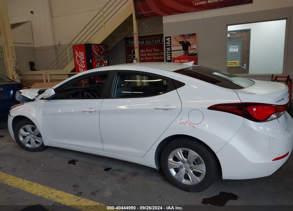 2016 HYUNDAI ELANTRA SE VIN: 5NPDH4AE4GH694362