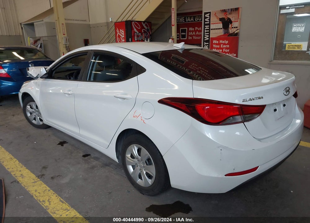 2016 HYUNDAI ELANTRA SE VIN: 5NPDH4AE4GH694362