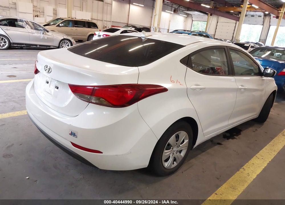 2016 HYUNDAI ELANTRA SE VIN: 5NPDH4AE4GH694362