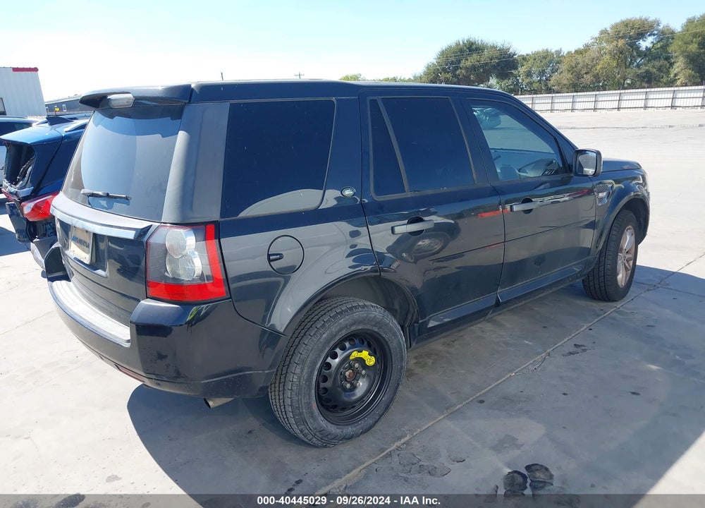 2011 LAND ROVER LR2 VIN: SALFR2BNXBH262190