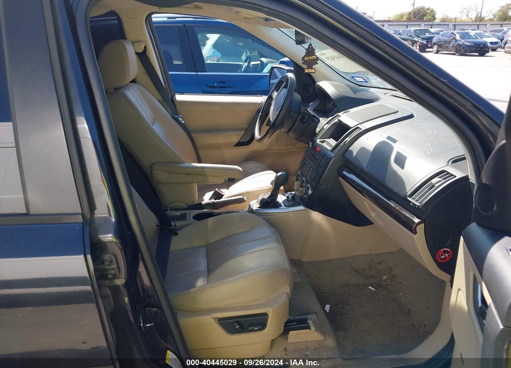 2011 LAND ROVER LR2 VIN: SALFR2BNXBH262190