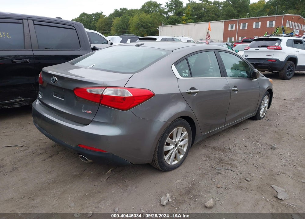 2015 KIA FORTE VIN: KNAFX4A86F5267704