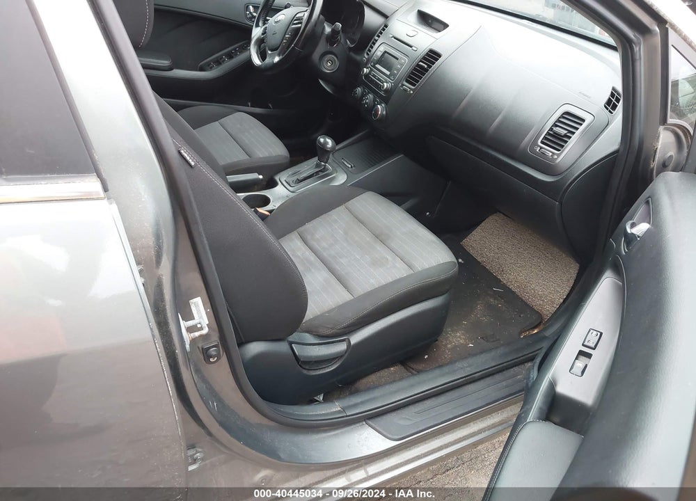 2015 KIA FORTE VIN: KNAFX4A86F5267704