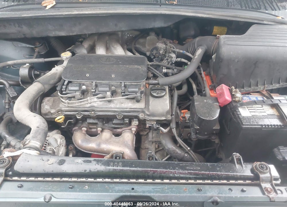 2000 TOYOTA SIENNA XLE VIN: 4T3ZF13C7YU234838