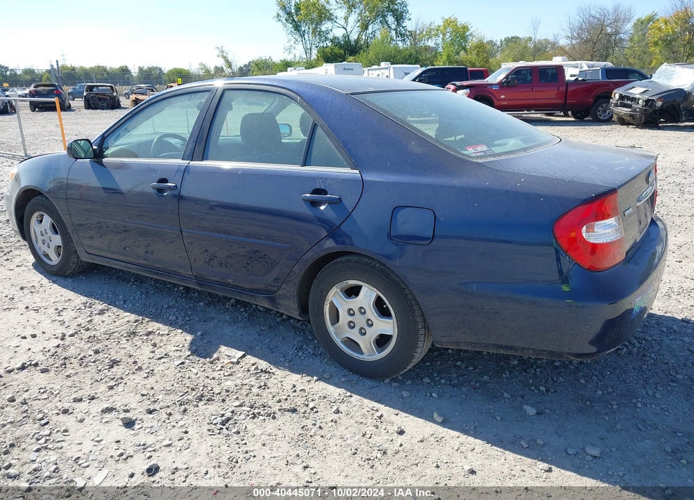 2002 TOYOTA CAMRY LE V6 VIN: 4T1BF32KX2U527462
