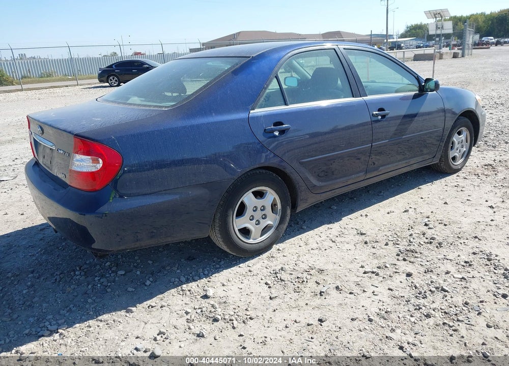 2002 TOYOTA CAMRY LE V6 VIN: 4T1BF32KX2U527462