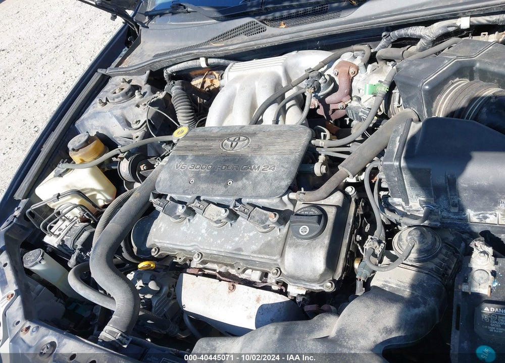 2002 TOYOTA CAMRY LE V6 VIN: 4T1BF32KX2U527462